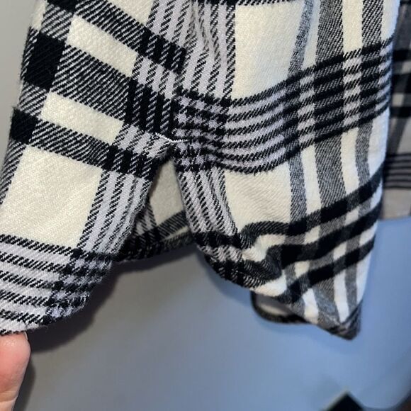 EXCELLENT CONDITION WOMEN’S SMALL MADEWELL OVERSIZED FLANNEL BUTTON DOWN SHIRT - Picture 8 of 8